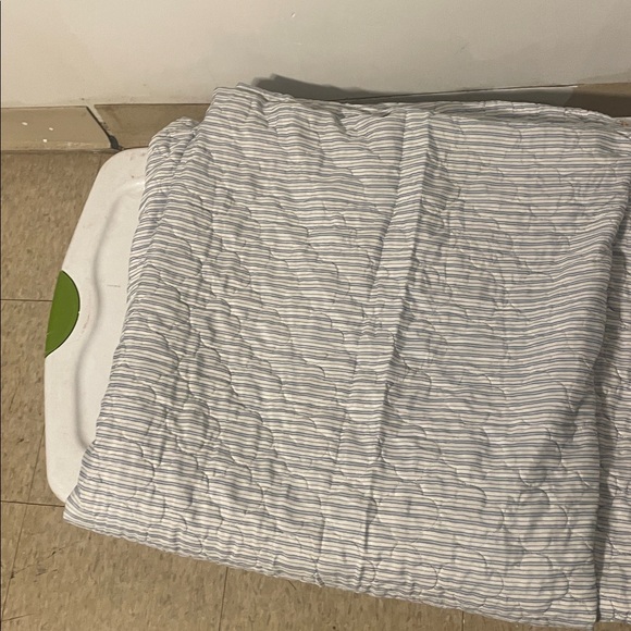 Floral Patchwork Quilt - Multicolor - Picture 4 of 4